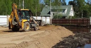 Отсыпка грунта Удомля, цена от 210 руб.