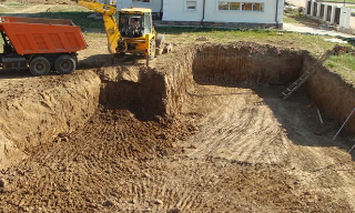 Рытье котлованов под фундамент в Удомле – цена от 2616 руб. за м3 | 2Землекопа-Дмл